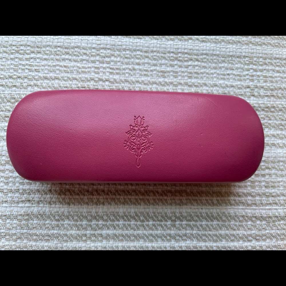 Jenny Lynn hot pink glass case.